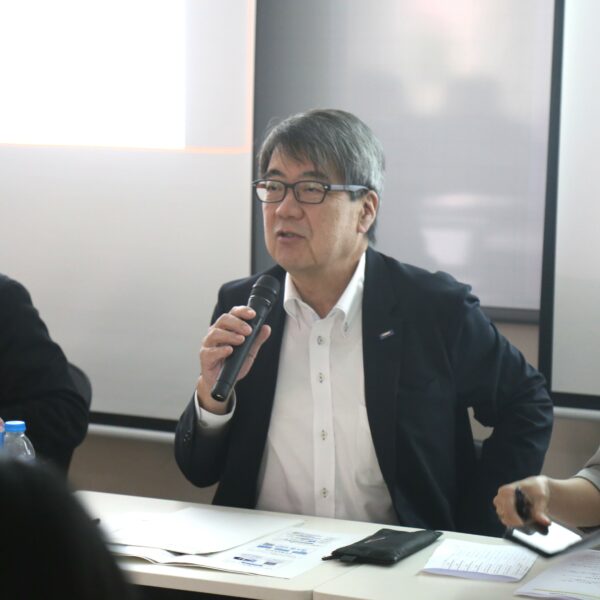 東レ株式会社による講義を実施